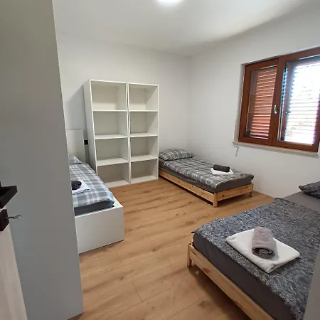 Apartman Ivancic Πανσιόν Skropeti